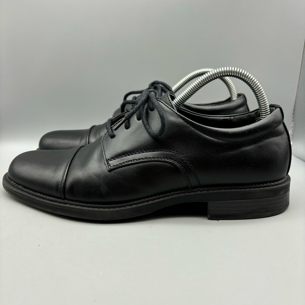 Dexter Comfort Archer Derby’s Men's Size 7.5 Black Faux‎ Leather Cap-toe